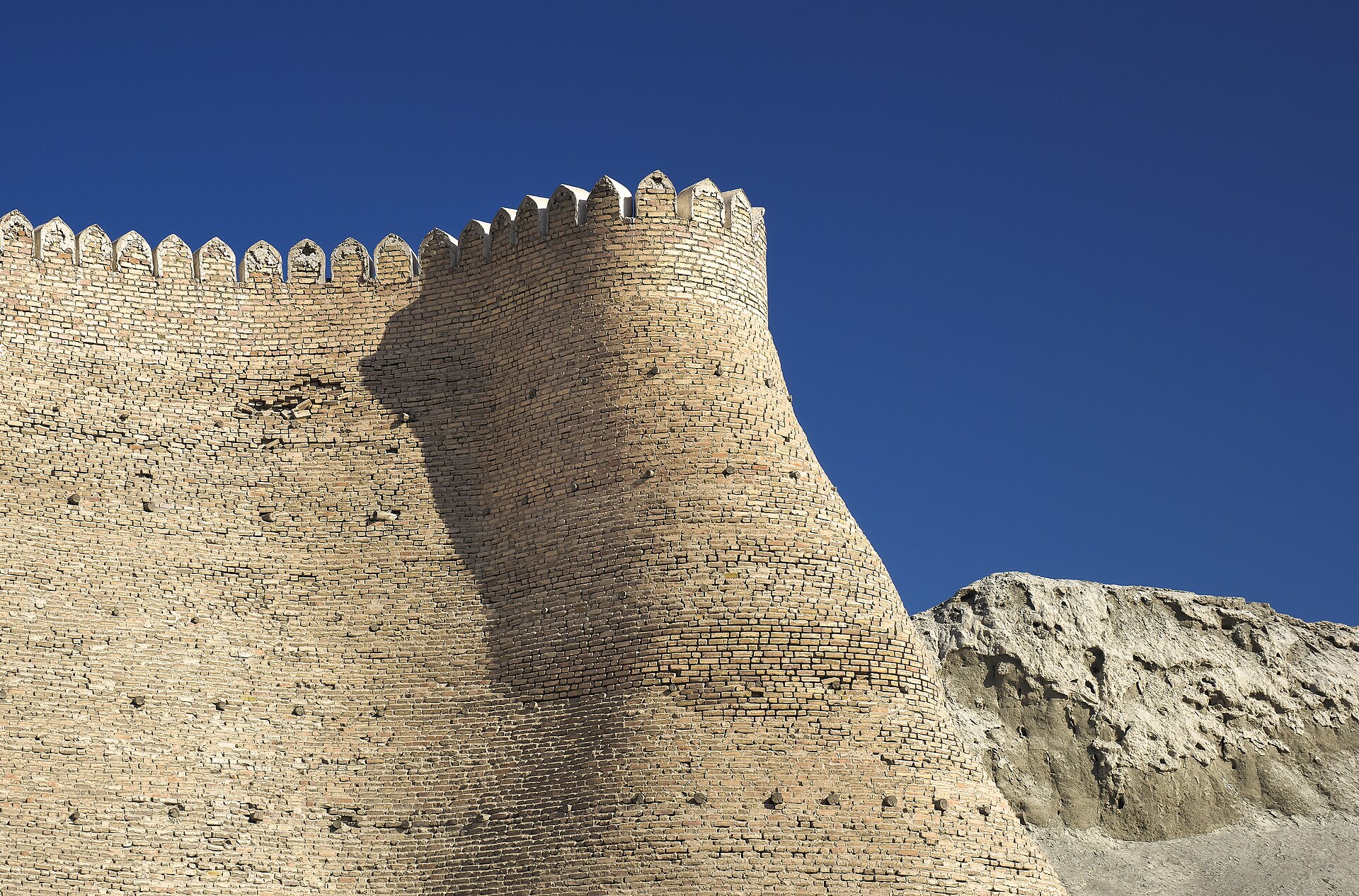 Ark Fortress, Bukhara — Petar Milošević, Wikimedia Commons (CC BY-SA 4.0)